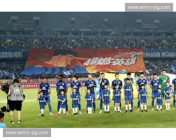 蓝红争霸的绝响:江苏苏宁vs广州恒大,那段被绿茵点燃的峥嵘岁月